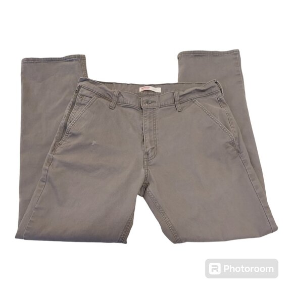 SALE! Pre-Loved Men's Signature Levi Strauss Pants- 34/32 - Picture 4 of 8